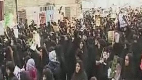 Confruntări violente între poliţie şi susţinătorii opoziţiei în Iran