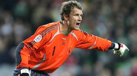 Lehmann s-a uşurat în spatele panourilor publicitare în timpul meciului cu Unirea!