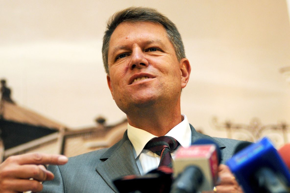 Johannis: Exclud orice colaborare cu Băsescu şi PD-L