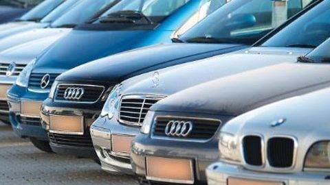 PIAŢA ELECTORALĂ - Superofertă la ora 9.30: maşinile ROŞII au discount de 51%, iar cele PORTOCALII de 49%