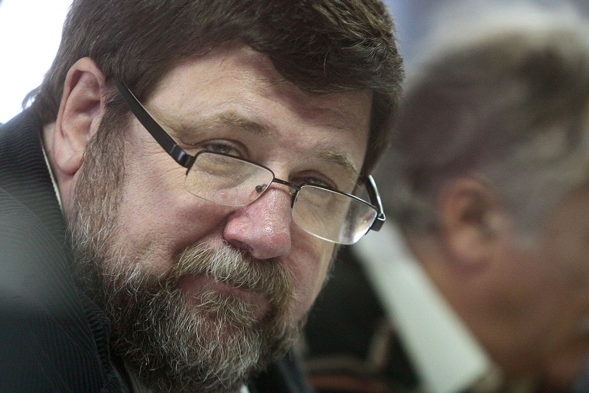 Bogdan Hossu: La secţiile speciale există pericolul de vot multiplu