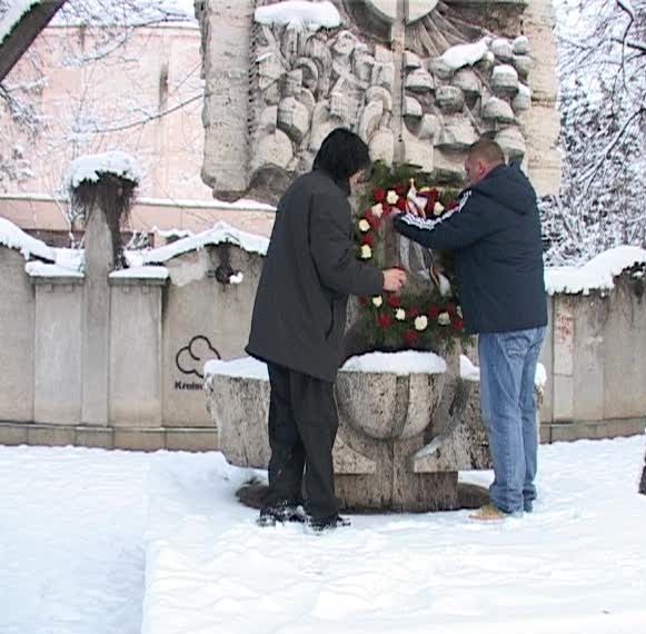 Pelerinaj la monumentele Revoluţiei