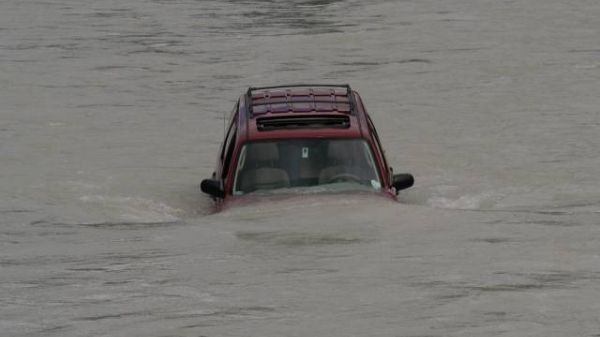 Accident șocant, marți seara: Un bărbat a murit după ce a căzut cu mașina în Olt 