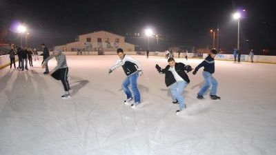 Dansează pe gheaţă pentru climă!