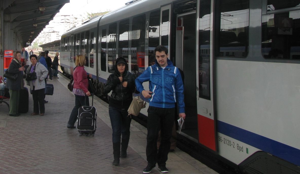 Bistriţenii vor fi despăgubiţi de CFR dacă trenul întârzie mai mult de o oră