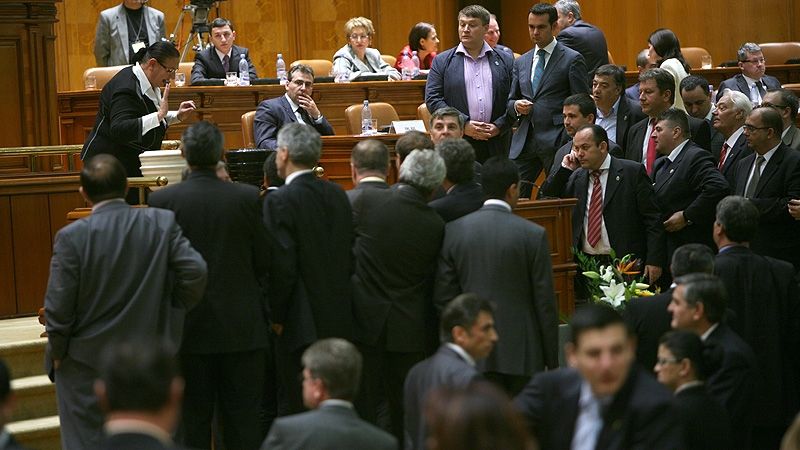 Topuri 2009 - România politicienilor fără cei şapte ani de-acasă VEZI VIDEO