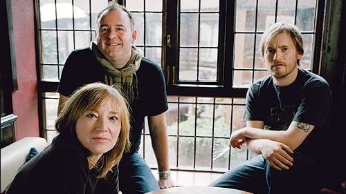 Portishead a lansat \"Chase The Tear\" pentru Ziua Internaţională a Drepturilor Omului - VIDEO