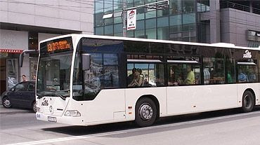 RATB a înfiinţat, de vineri, linia 138