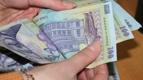 Câştigul salarial mediu net a crescut uşor în octombrie, până la 1.375 lei