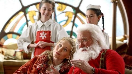 Atelierul Moşului se mută de la Polul Nord la Clubul Ţăranului