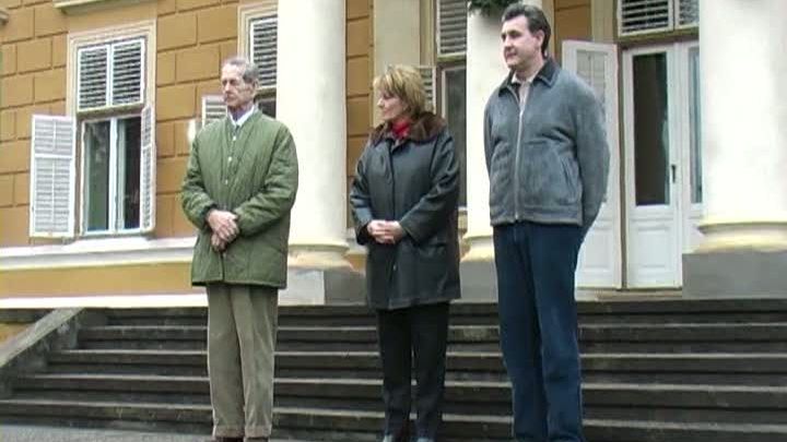 Regele Mihai a primit joi colindători la Castelul de la Săvârşin