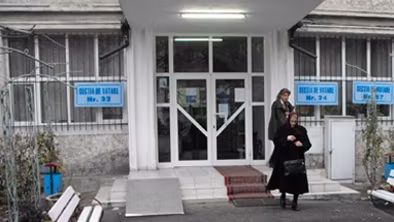 Un operator exit-poll din Vrancea împiedicat să lucreze de preşedintele unei secţii de votare