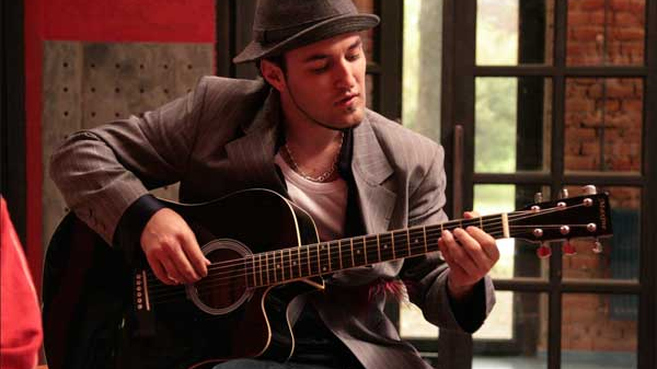 Smiley va merge cu gaşca la colindat