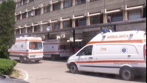 O elevă de liceu a ajuns la spital după ce a fost bătută de un coleg