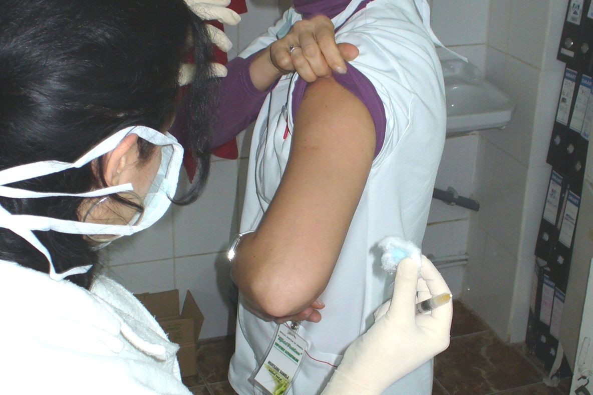 Vrâncenii, reticenţi la vaccinarea împotriva AH1N1