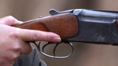 Un poliţist de frontieră a murit după ce s-a împuşcat în picior cu arma de vânătoare