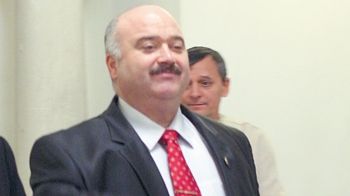 Senatorul PSD Cătălin Voicu, ridicat de procurori şi audiat la DNA