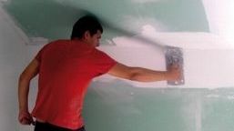 Noua modă la hoţi: se deghizează în zugravi