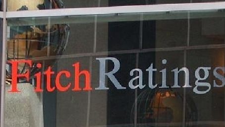 Agenția de rating Fitch dă o nouă notă prostă României. Noile date economice stârnesc îngrijorare, costul amânării alegerilor va fi uriaș