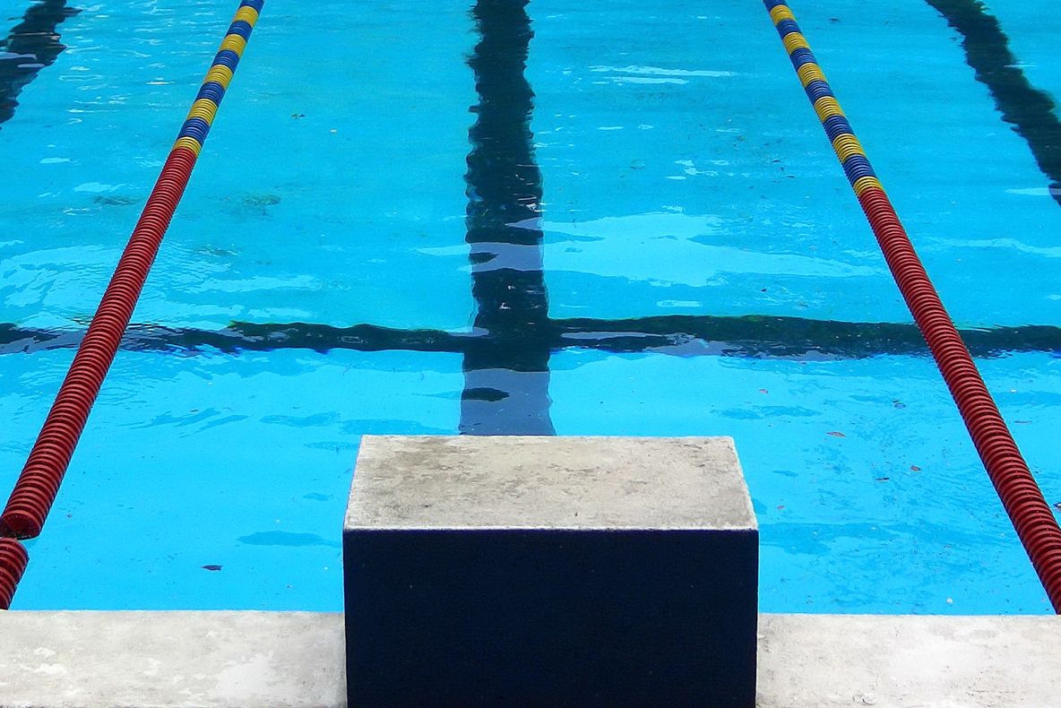 Beneficiile mersului prin apă 