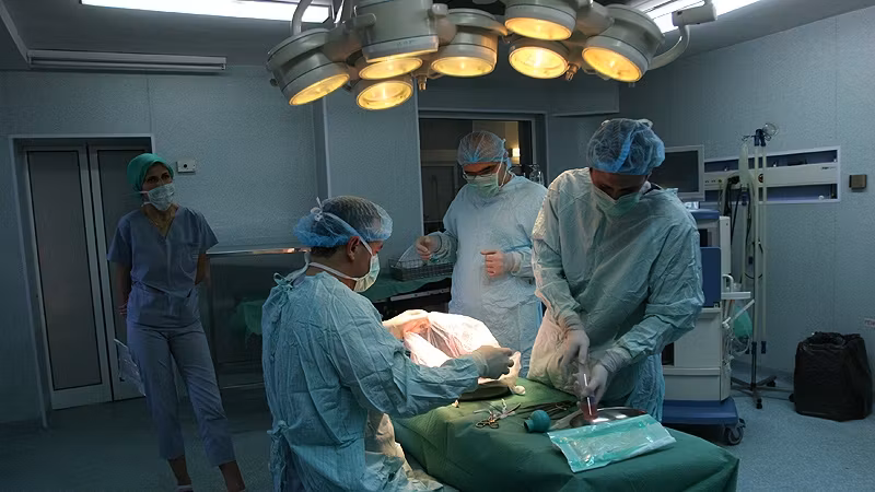 Clinica din București unde o pacientă a murit după un lifting a fost închisă  de autorități