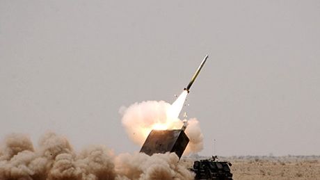 Rușii fac improvizații periculoase în Ucraina: folosesc rachete nucleare vechi din care scot focoasele - Disperare din cauza lipsei de muniție