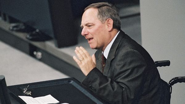 Ministrul german de Finanţe: Americanii dau dovadă de o "prostie care te face să plângi"