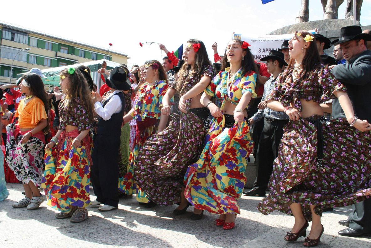 De ce a scăzut numărul romilor la recensământ? Ce acuzații lansează un cunoscut reprezentant al etniei