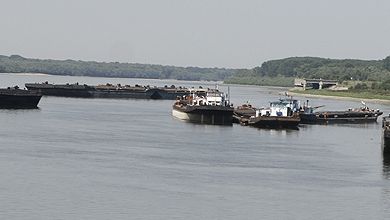 Autoritățile anunță furia apelor. INHGA: Debitul Dunării la intrarea în ţară va fi în creştere până la 7900 mc/s până în 29 septembrie