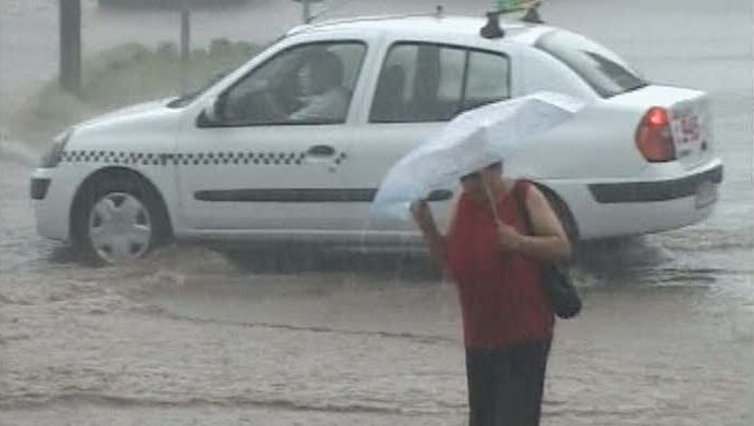 NOWCASTING. Avertizare cod galben de ploi, grindină și vijelii