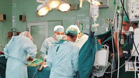 Anunţ de ultimă oră pentru medicii rezidenţi din România. Ce i-ar putea opri să mai plece din ţară