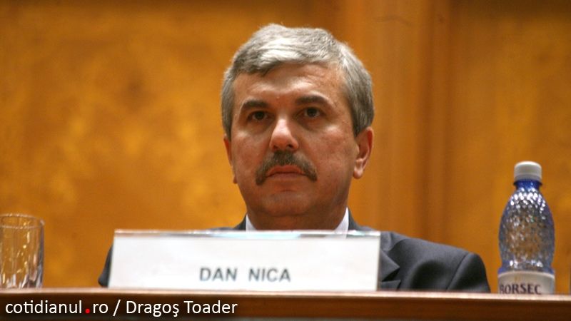 Război total în politică, în urma inundațiilor catastrofale. Un europarlamentar PSD îl dă în judecată pe George Simion, acuzându-l de acuzații false