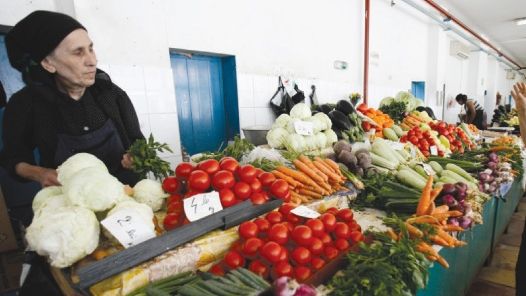 Samsarii, scoşi de la tarabe