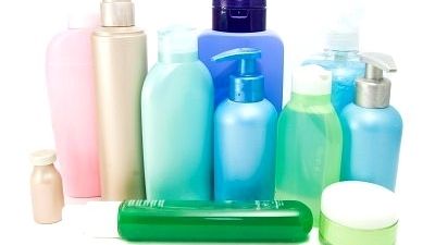 O nouă înșelătorie pe internet cu creme ”miraculoase”. Imaginea unor medici cunoscuți, folosită pentru promovarea falsă 