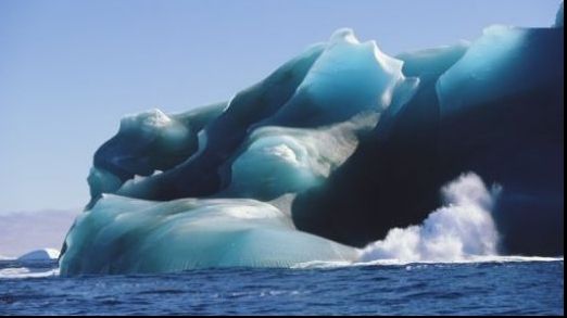 Un iceberg uriaş, aproape desprins de Antarctica. Ce efecte va avea