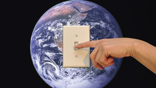 ORA PĂMÂNTULUI: Competiţia pentru Capitala Earth Hour 2014 în România a început