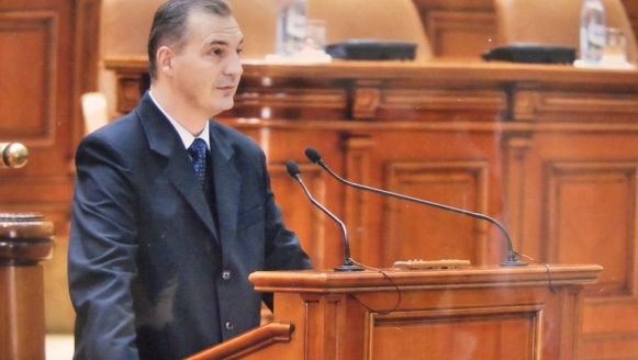 Pesedistul care urma să facă plângere penală împotriva lui Iohannis se plânge că i se fabrică ceva