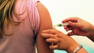 S-a promulgat legea care exinde vaccinarea gratuită anti-HPV. Care sunt noile condiții?