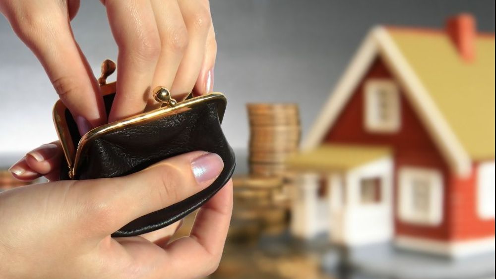 Reguli noi la vânzarea locuințelor și terenurilor. Ce trebuie să faci în momentul tranzacției