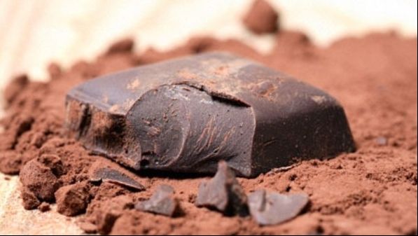 Cine nu ar trebui să mănânce niciodată ciocolată neagră