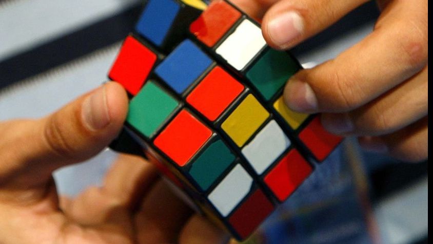 Un băieţel de 9 ani, RECORD MONDIAL la rezolvarea cubului Rubik