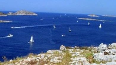 Povestea românului care a plutit în derivă 12 ore în Marea Adriatică şi a reuşit să supravieţuiască