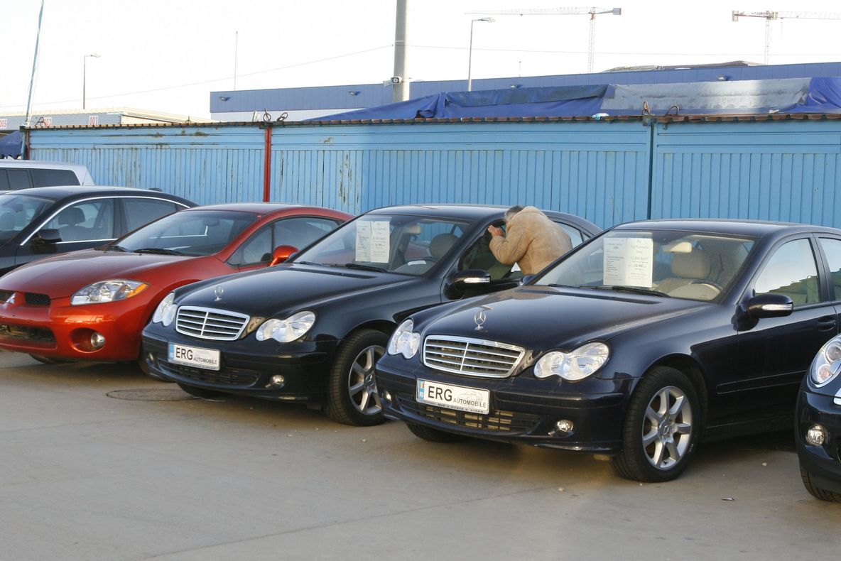 Blocaj la înmatriculările auto după eliminarea timbrului de mediu