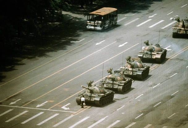 25 de ANI de la Protestele din Piaţa Tiananmen: MĂRTURII CUTREMURĂTOARE despre cruzimea militarilor