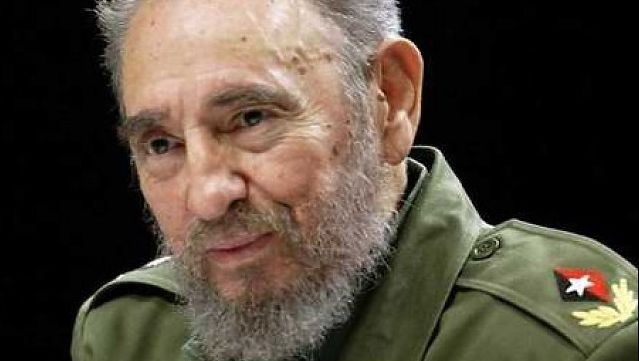 Fidel Castro şi-a făcut apariţia în public pentru prima dată după nouă luni 