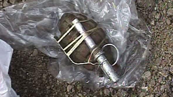 Bancă din Lugoj, evacuată după ce s-a găsit o grenadă. UPDATE: alarmă falsă - despre ce era vorba