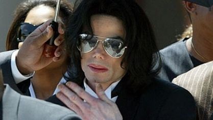 SURPRIZĂ pentru fanii Michael Jackson. Va fi lansat un nou album!