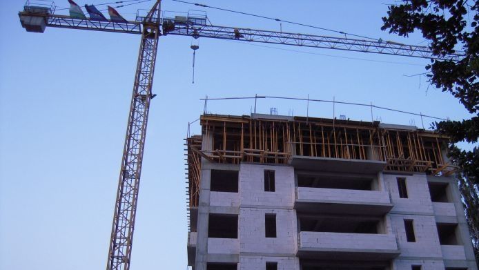 Un semn NEGATIV din economie: mai puţine construcţii noi în 2013
