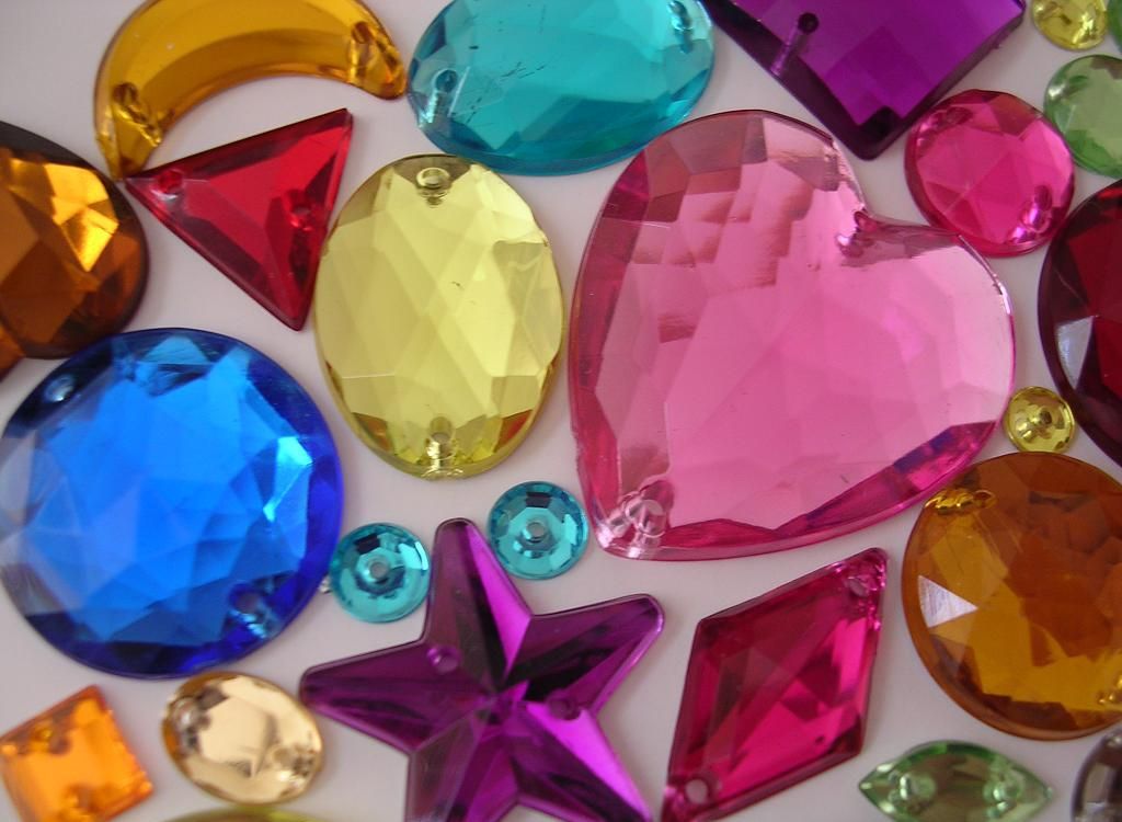 Află ce piatră semiprețioasă îți poartă noroc!