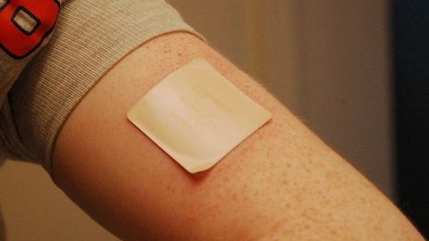 A fost inventat plasturele care distruge celulele canceroase